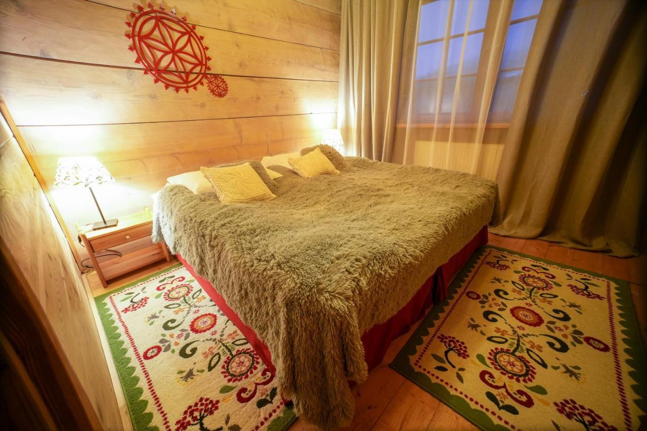 Bed and Breakfast Gosciniec Debowa Gazdowka Ustrzyki Dolne Exterior foto