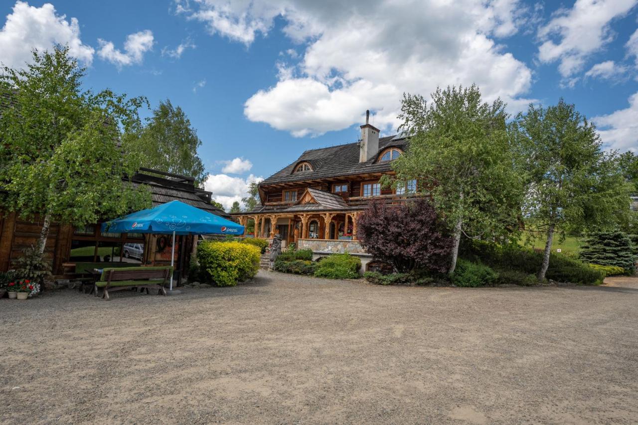 Bed and Breakfast Gosciniec Debowa Gazdowka Ustrzyki Dolne Exterior foto